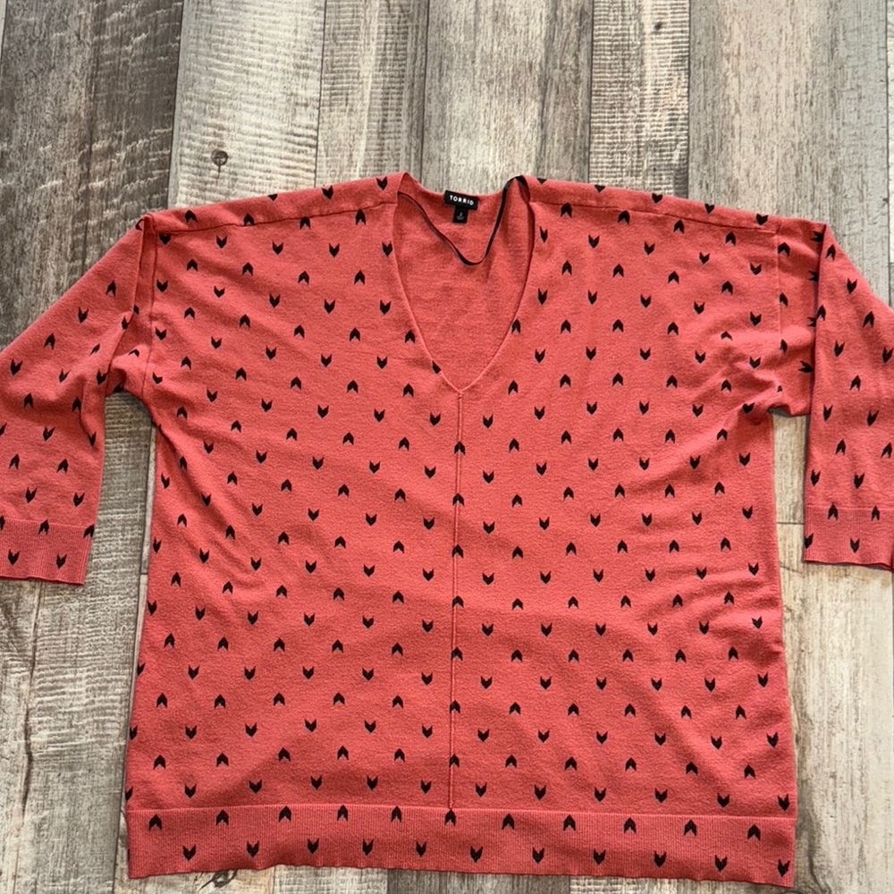 TORRID sweater- size 2‎